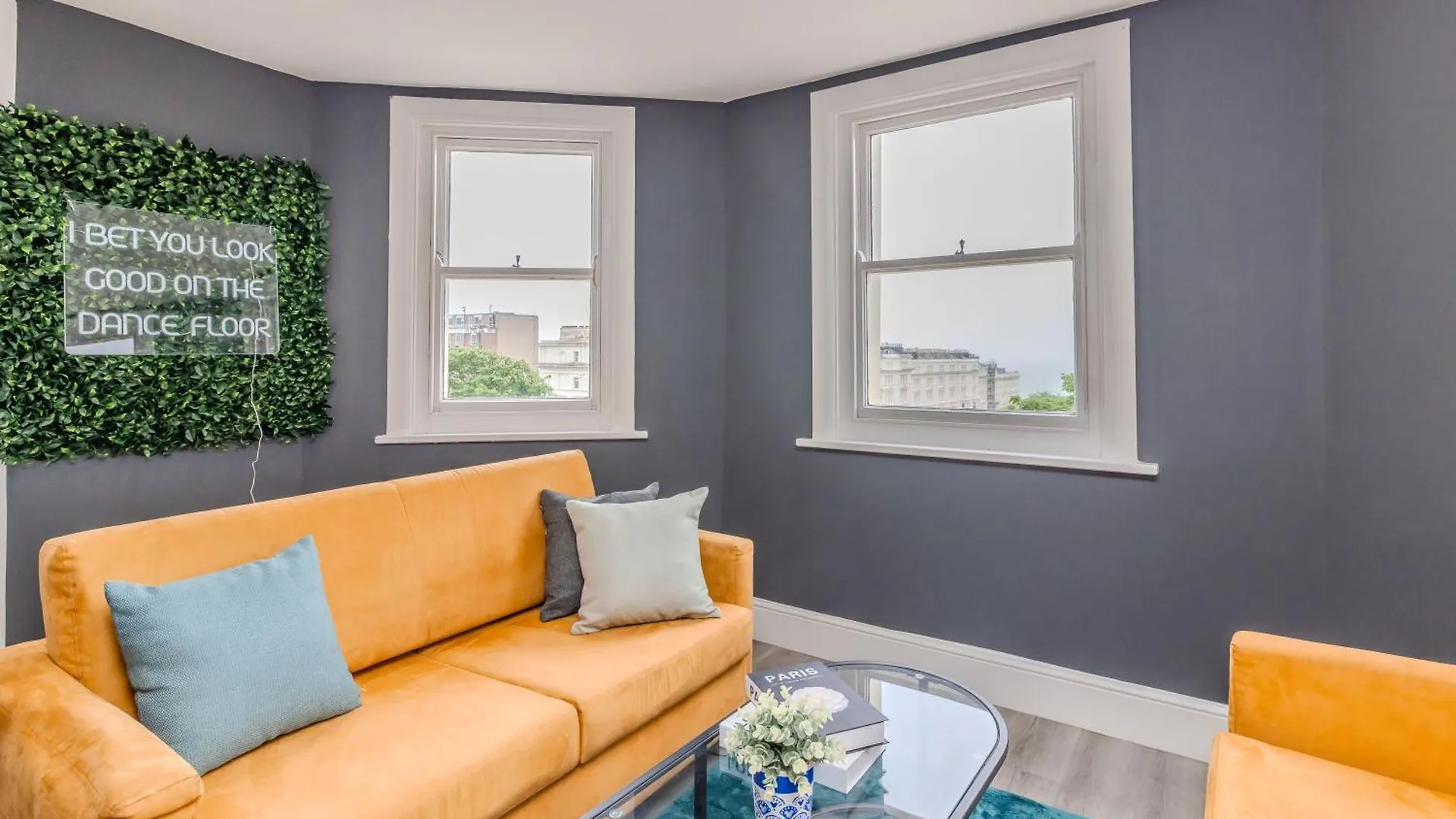Free Parking I Sea View I 2 Bedroom Morden Flat I Square And Sea View Brighton